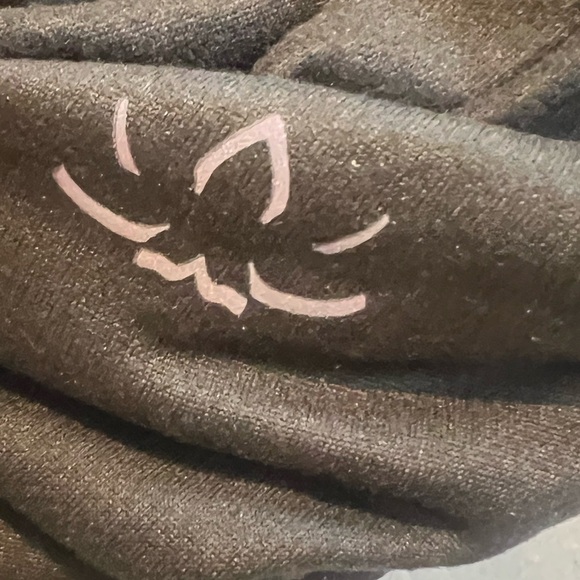 NWT Beyond Yoga Women’s Hidden Pocket Infinity Scarf - Picture 3 of 5